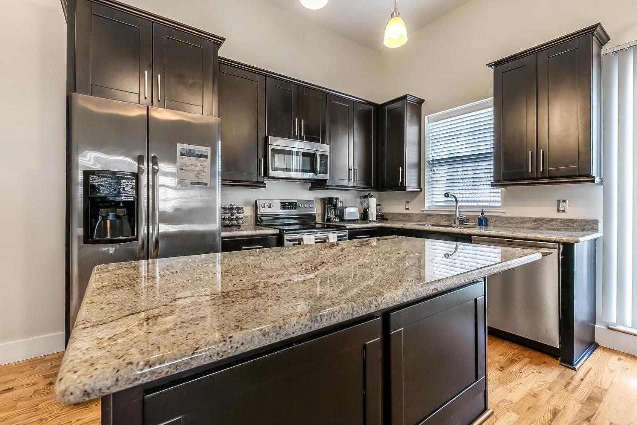 Spacious Steps Away From French Quarter Apartamento Nova Orleães