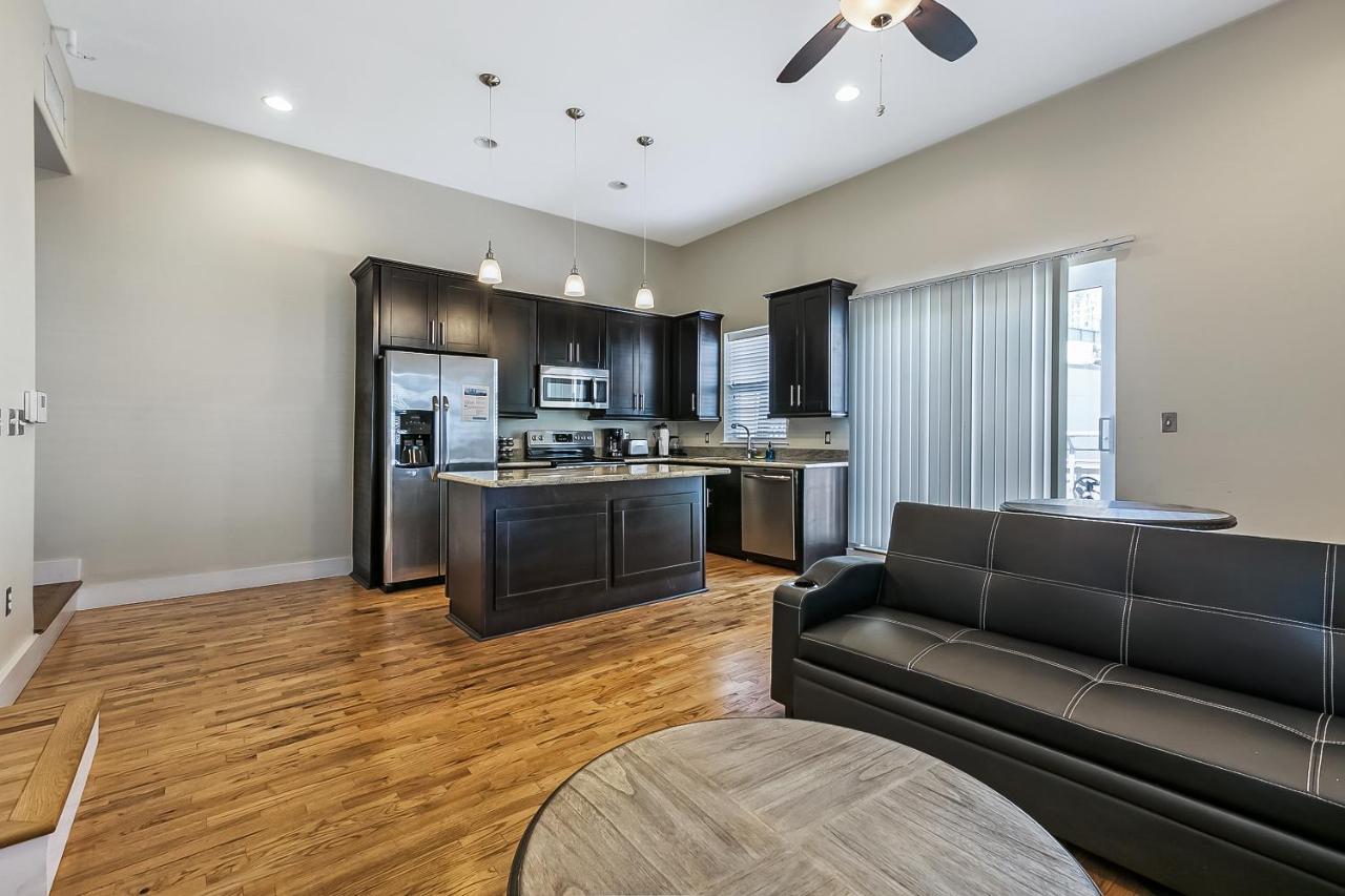 Spacious Steps Away From French Quarter Apartamento *