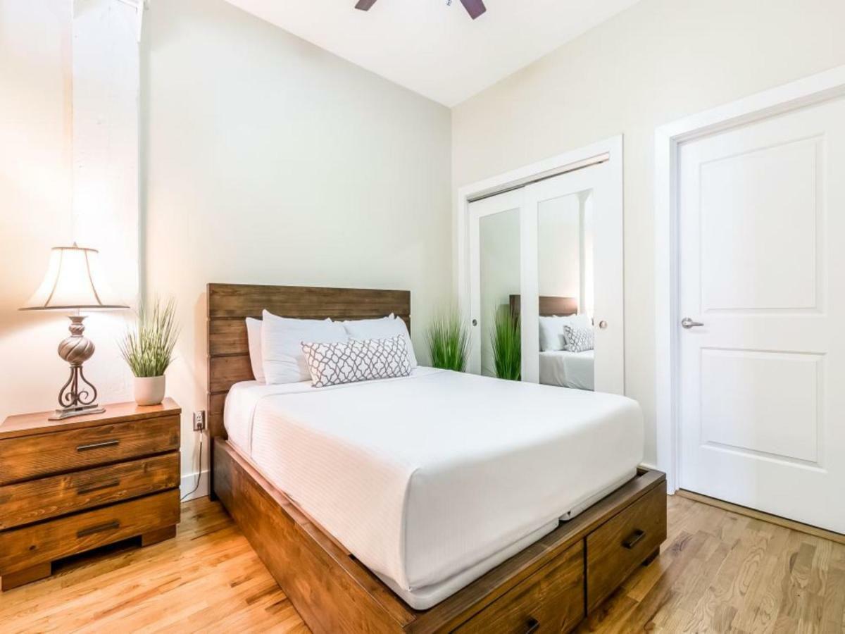 Spacious Steps Away From French Quarter * Nova Orleães