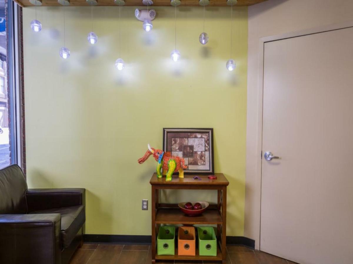 Spacious Steps Away From French Quarter Apartamento *