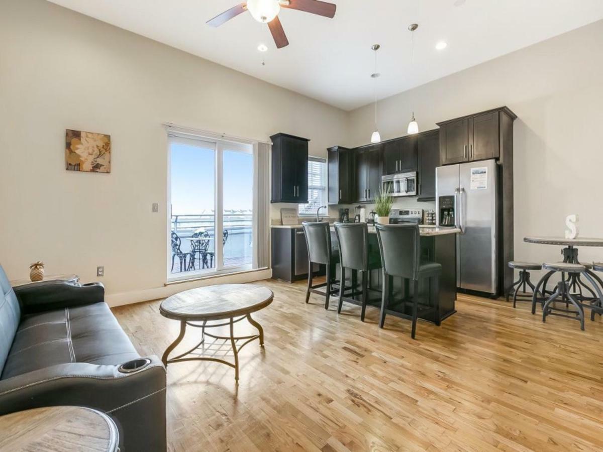 Apartment Spacious Steps Away From French Quarter *