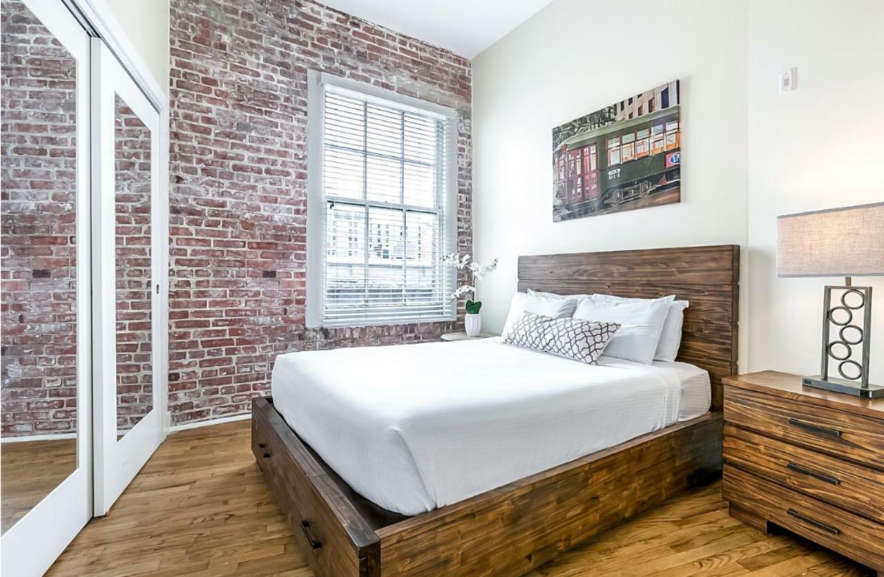 Spacious Steps Away From French Quarter *